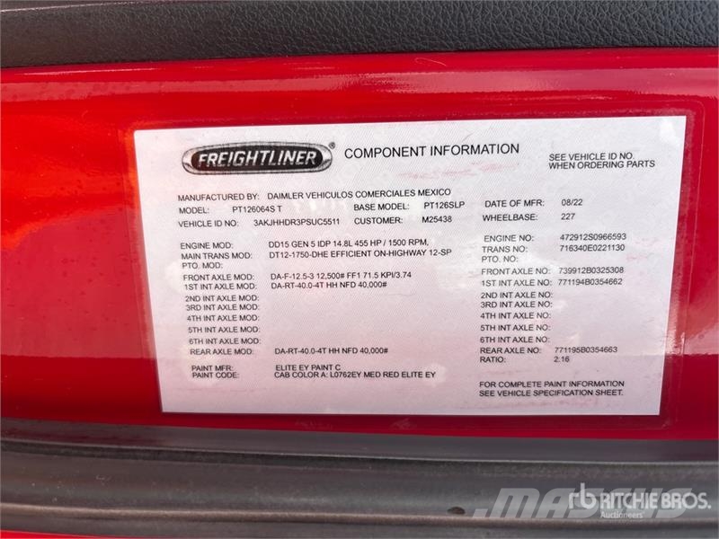 Freightliner Cascadia 126 6x4 T/A Sleeper Truck Tractor Truck Tractor Units