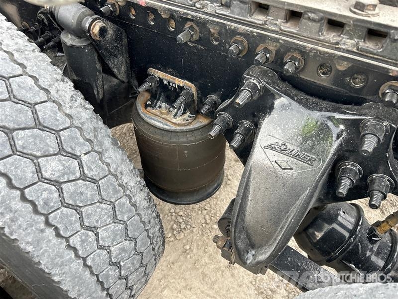 Freightliner Cascadia 126 6x4 Rebuilt Title** T/A Sleeper Truck Trekkers