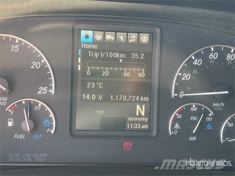 Freightliner Cascadia 126 6x4 T/A Sleeper Truck Tractor Tractor Units