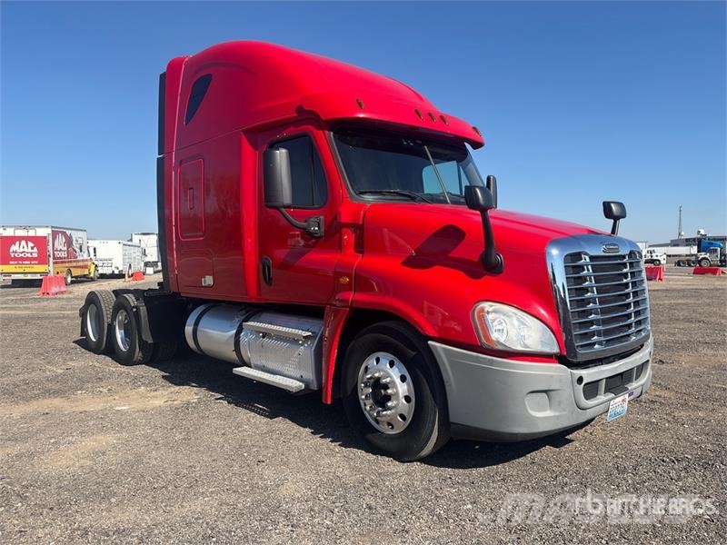 Freightliner Cascadia 125 6x4 T/A Sleeper Truck Tractor Motrici e Trattori Stradali