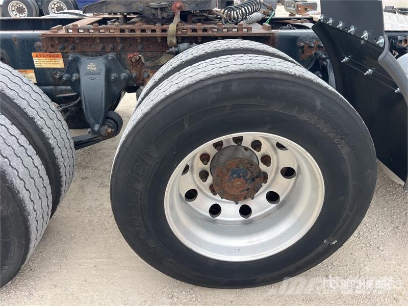 Freightliner Cascadia 116 وحدات الجر