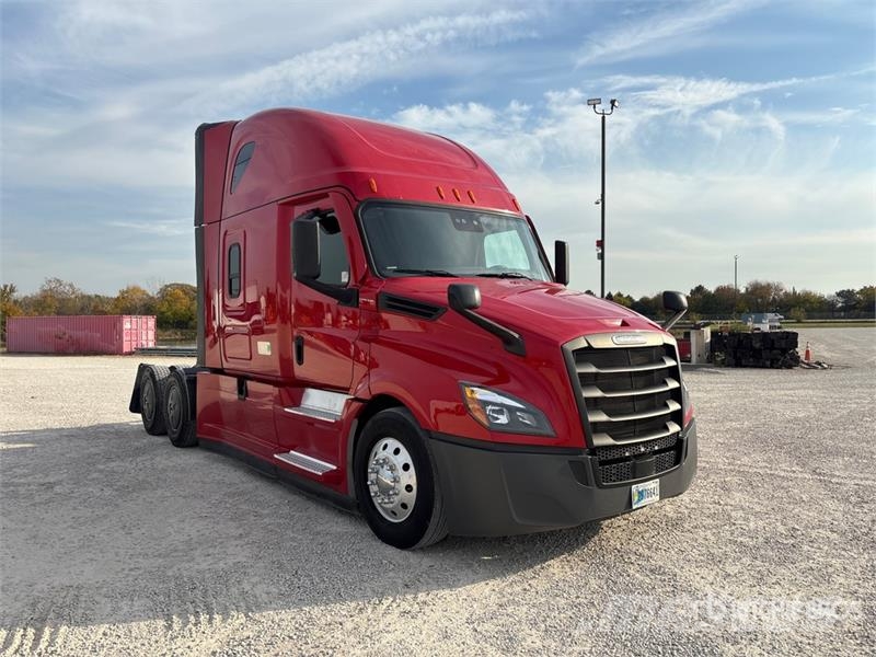 Freightliner Cascadia 126 6x4 T/A Sleeper Truck Tractor Truck Tractor Units