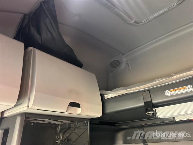 Freightliner Cascadia 126 Влекачи