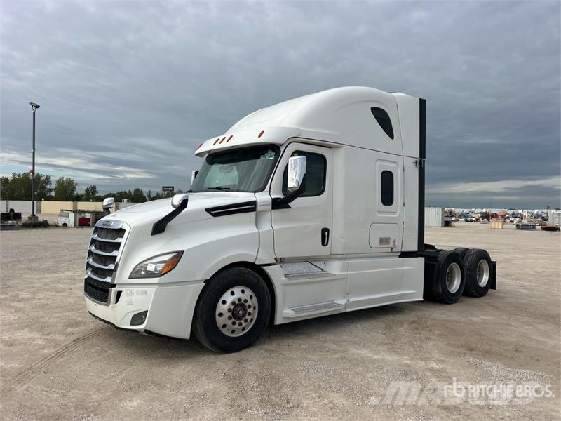 Freightliner Cascadia 126 6x4 T/A Sleeper Truck Tractor Tractores (camiões)