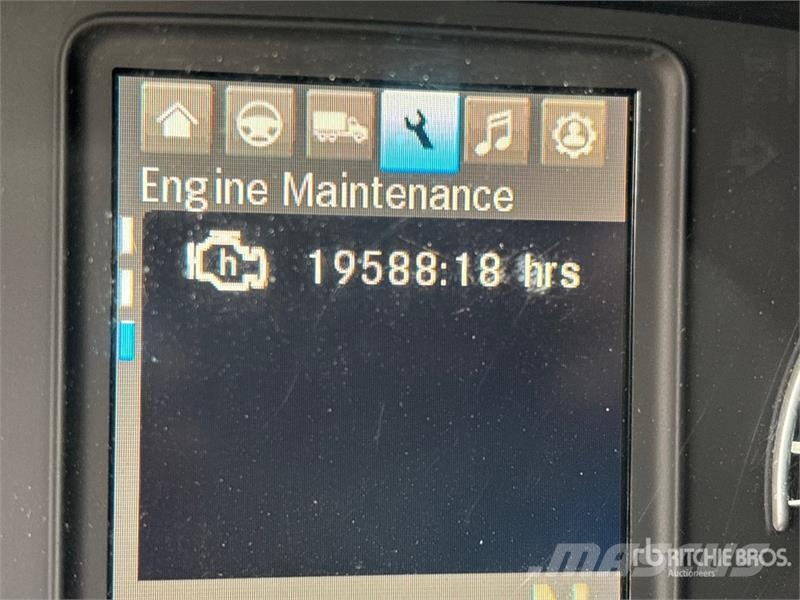 Freightliner Cascadia 126 6x4 T/A Sleeper Truck Tractor Влекачи