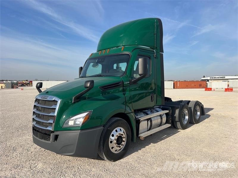 Freightliner Cascadia 126 Truck Tractor Units