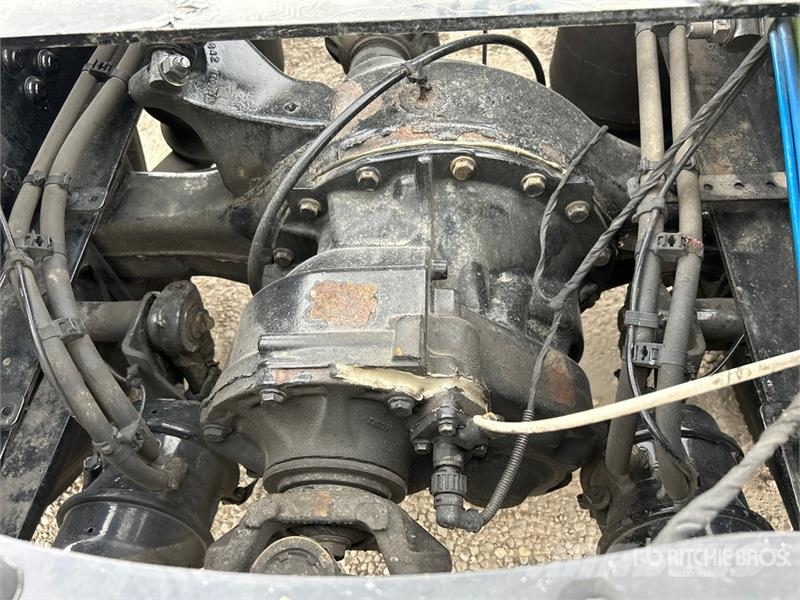 Freightliner Cascadia 126 6x4 Rebuilt Title** T/A Sleeper Truck Trekkers