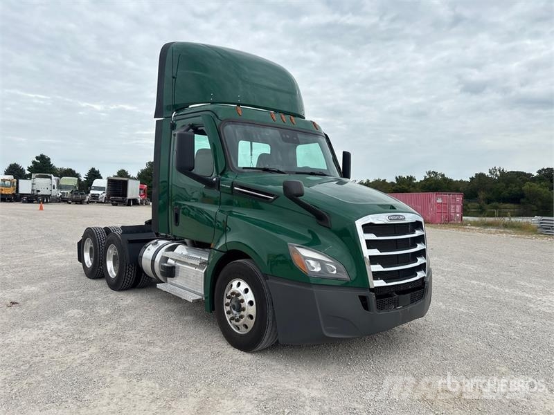 Freightliner Cascadia 126 Prime Movers