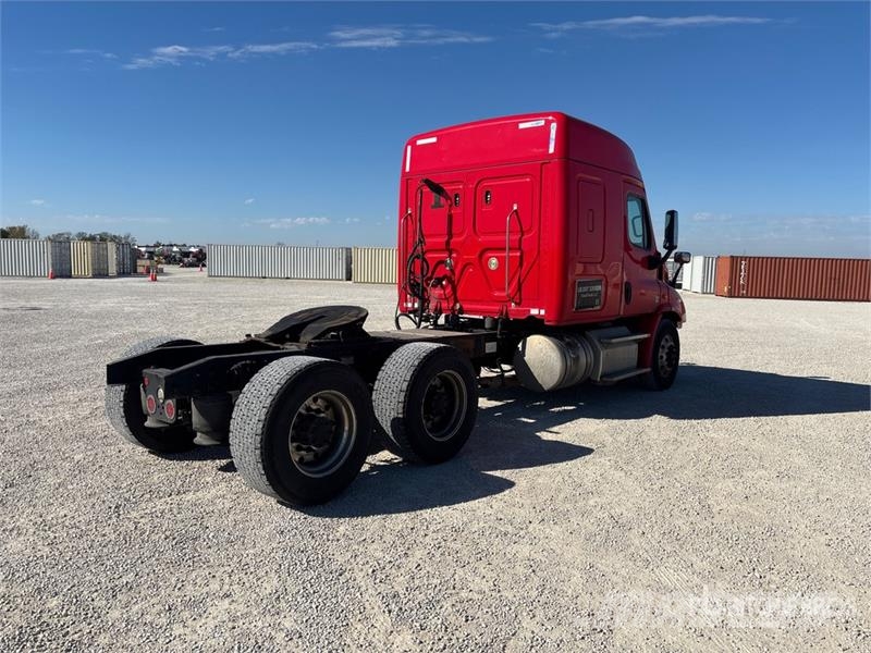 Freightliner Cascadia 113 Sattelzugmaschinen