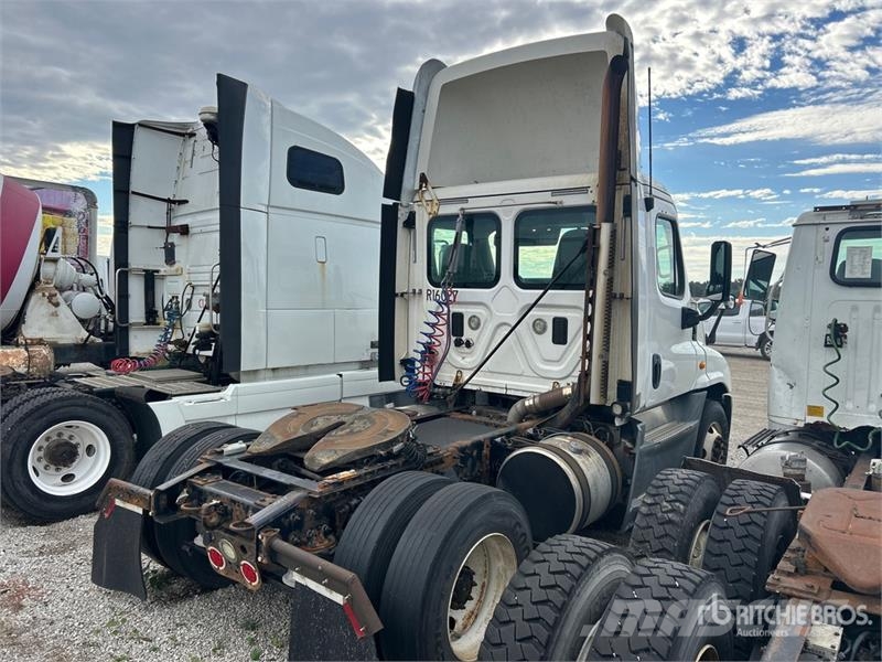 Freightliner Cascadia 125 Tractor Units