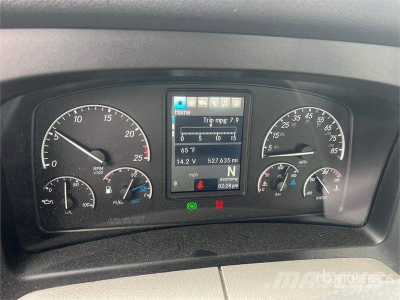 Freightliner Cascadia 126 Тягачі