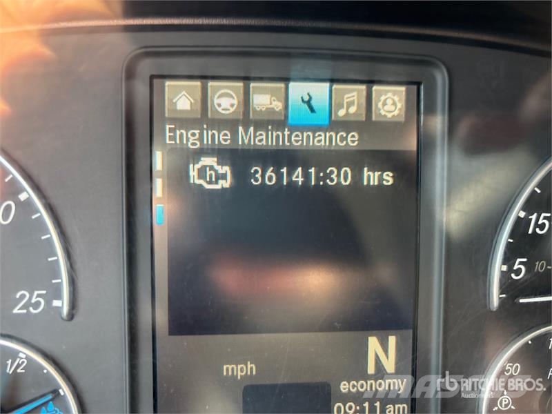 Freightliner Cascadia 126 6x4 T/A Sleeper Truck Tractor Sattelzugmaschinen