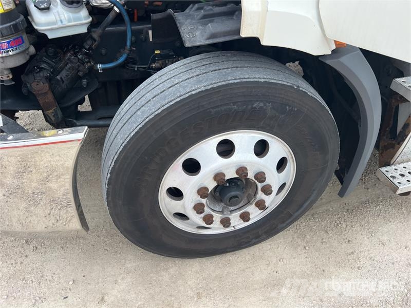 Freightliner Cascadia 116 وحدات الجر