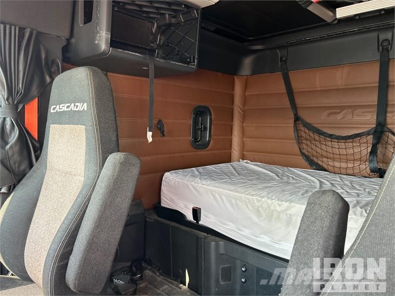 Freightliner Cascadia 126 Çekiciler