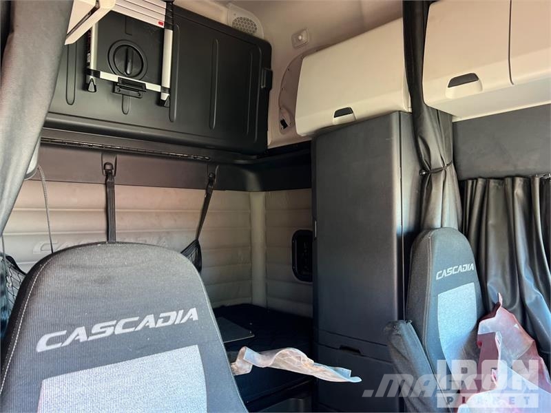 Freightliner Cascadia 126 Vilcēji