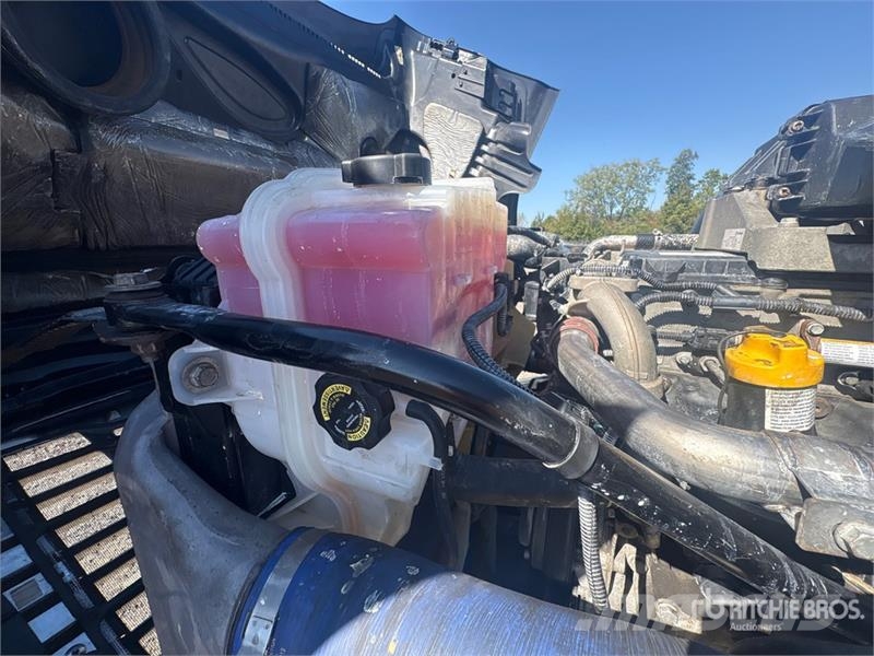 Freightliner Cascadia 125 T/A Sleeper Truck Tractor Trekkvogner