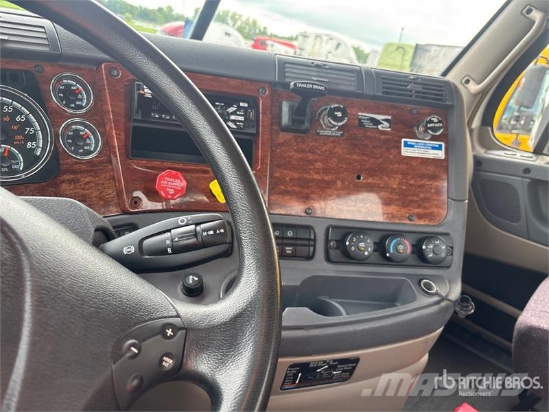 Freightliner Cascadia 113 Prime Movers