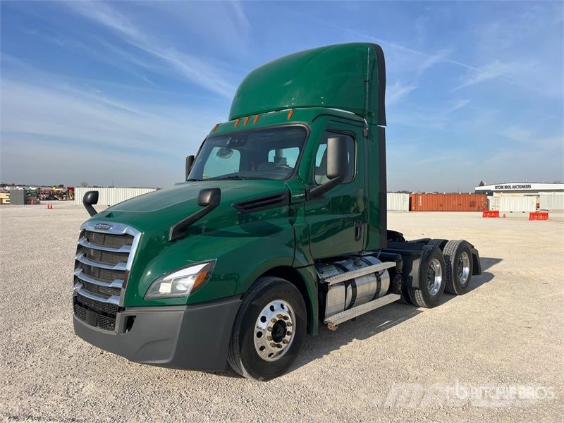 Freightliner Cascadia 126 Truck Tractor Units