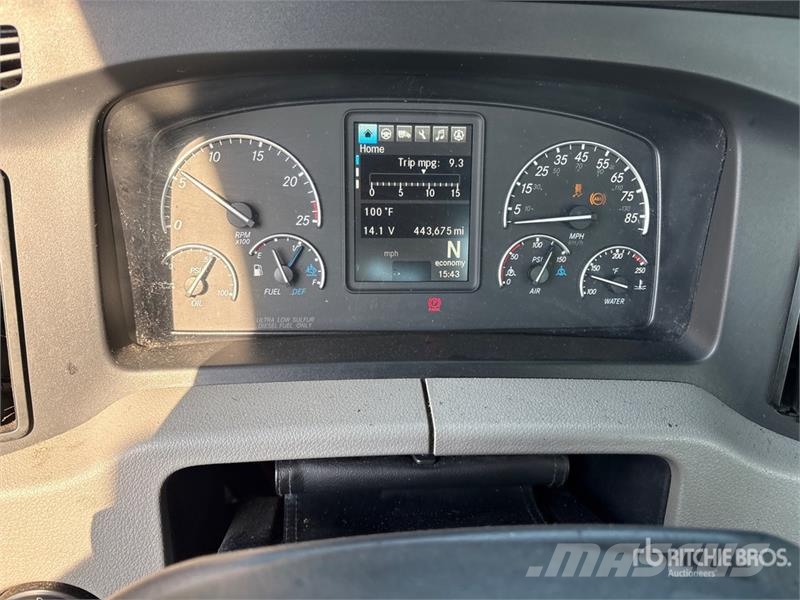 Freightliner Cascadia 116 Tractor Units