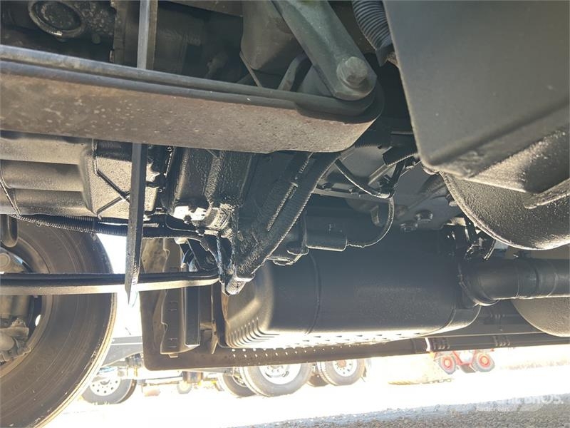 Freightliner Cascadia 125 6x4 T/A Sleeper Truck Tractor Tractor Units
