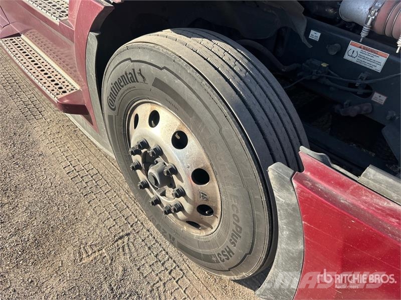 Freightliner Cascadia 126 Влекачи