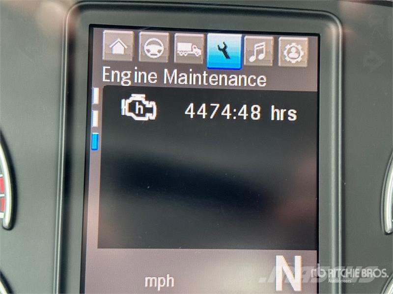Freightliner Cascadia 126 Prime Movers