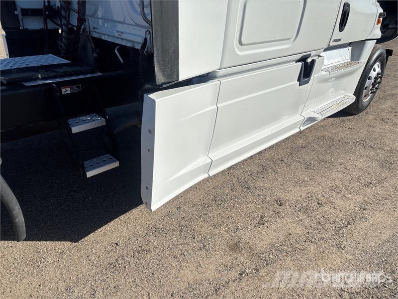Freightliner Cascadia 125 6x4 T/A Sleeper Truck Tractor وحدات الجر
