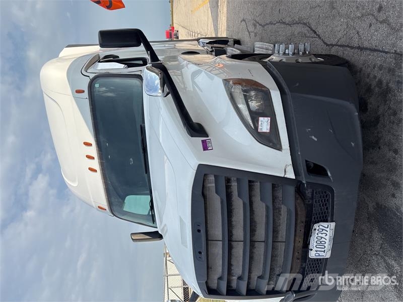Freightliner Cascadia 126 T/A Sleeper Truck Tractor Tracteur routier