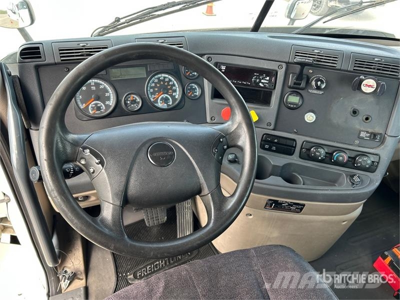 Freightliner Cascadia 113 Sattelzugmaschinen
