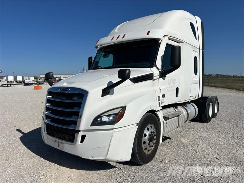 Freightliner Cascadia 126 Седельные тягачи
