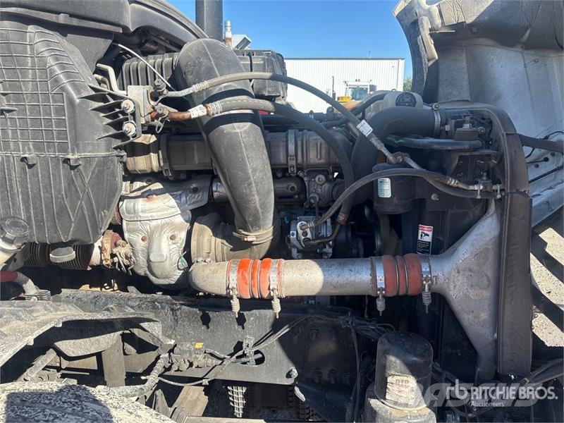 Freightliner Cascadia 126 6x4 T/A Sleeper Truck Tractor Motrici e Trattori Stradali