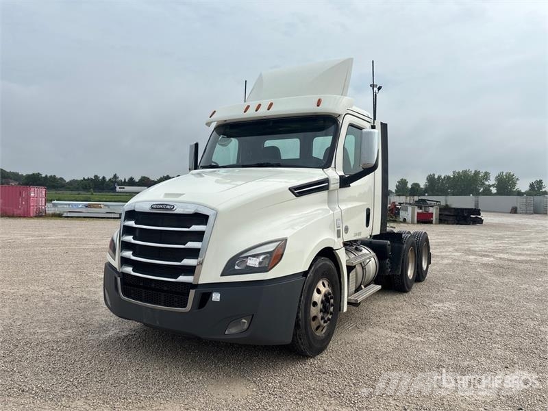 Freightliner Cascadia 126 Vetopöytäautot