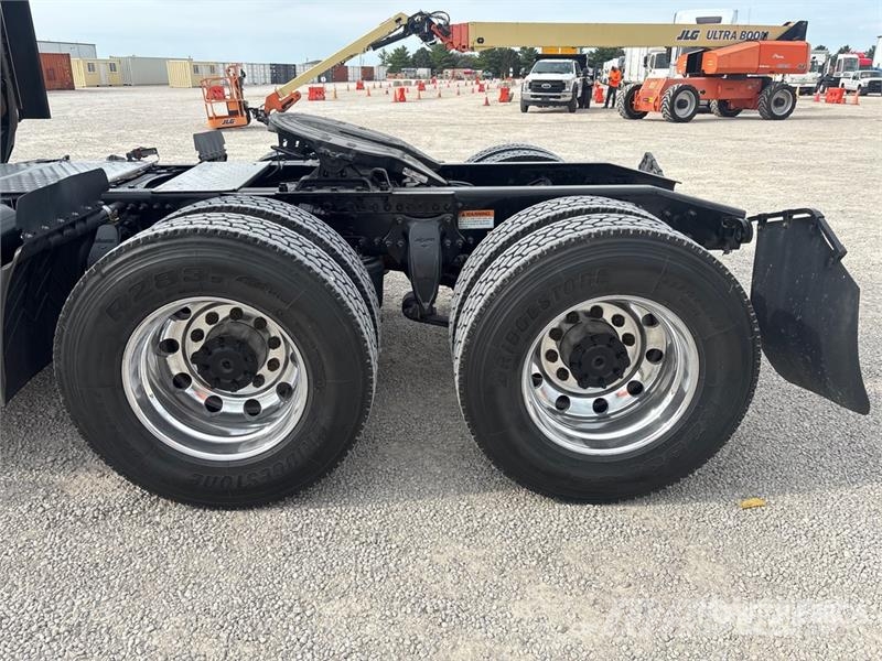 Freightliner Cascadia 126 Vlačilci