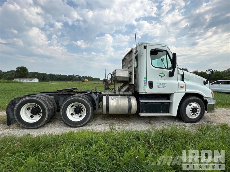 Freightliner Cascadia 125 Vilcēji