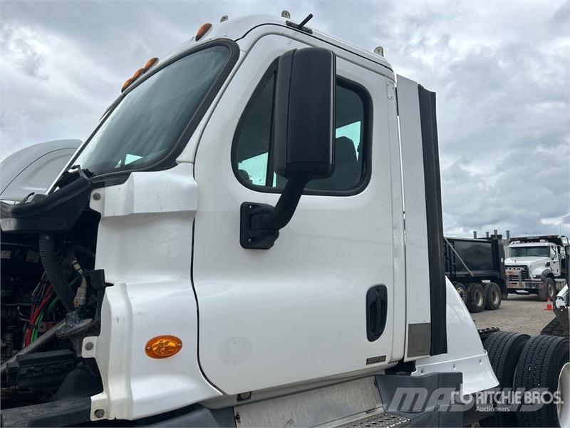 Freightliner Cascadia 125 Тягачі