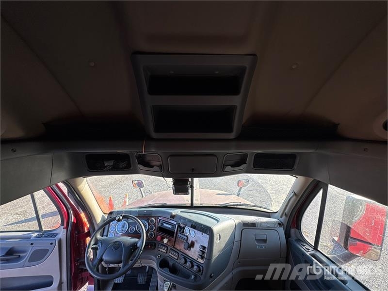 Freightliner Cascadia 125 6x2 T/A Sleeper Truck Tractor Tracteur routier