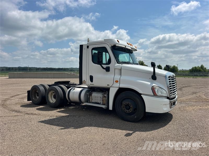 Freightliner Cascadia 125 Prime Movers