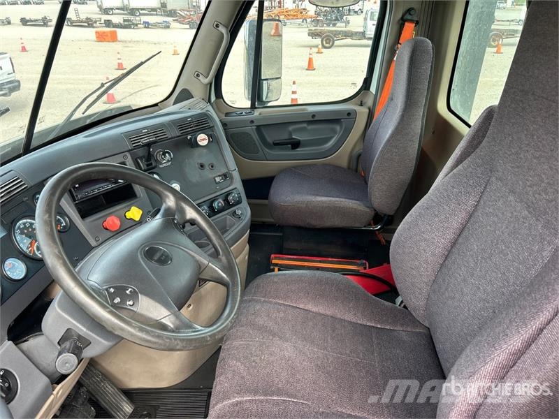 Freightliner Cascadia 113 Sattelzugmaschinen