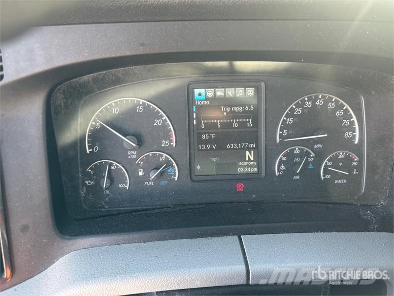 Freightliner Cascadia 126 6x4 T/A Sleeper Truck Tractor Motrici e Trattori Stradali