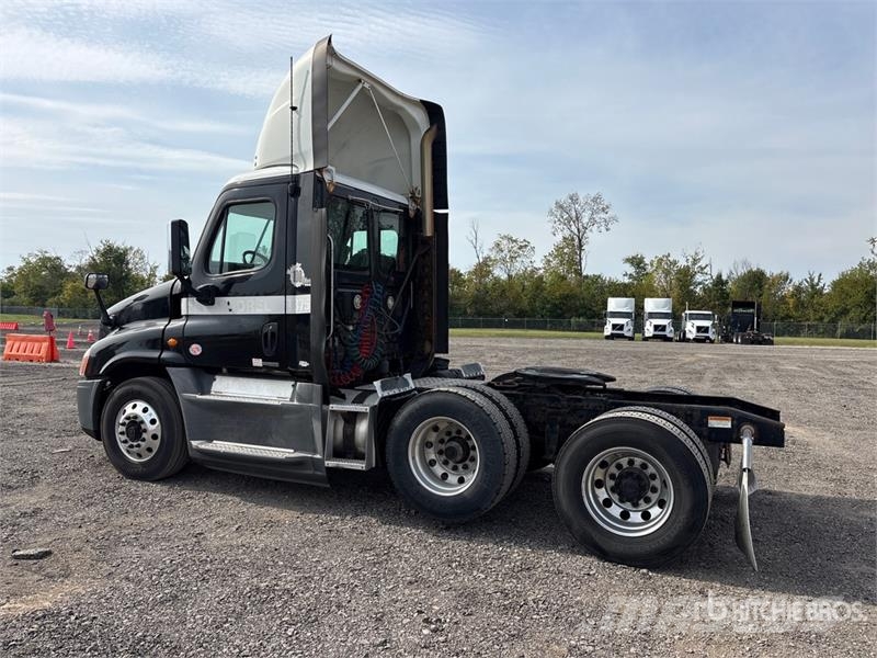 Freightliner Cascadia 125 Tractor Units