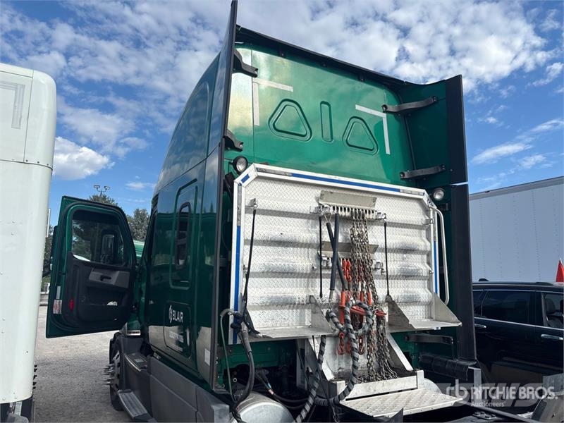 Freightliner Cascadia 126 6x4 T/A Sleeper Truck Tractor Motrici e Trattori Stradali