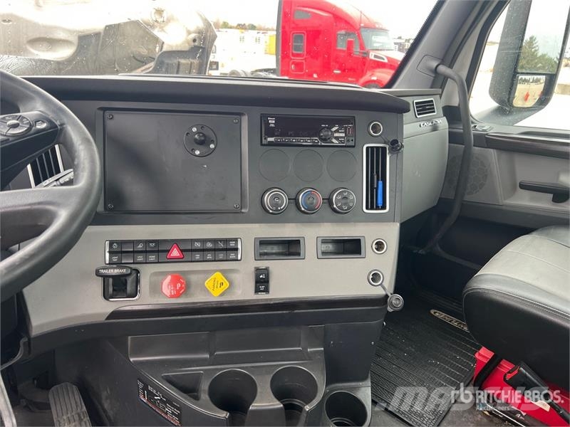 Freightliner Cascadia 126 Тягачі
