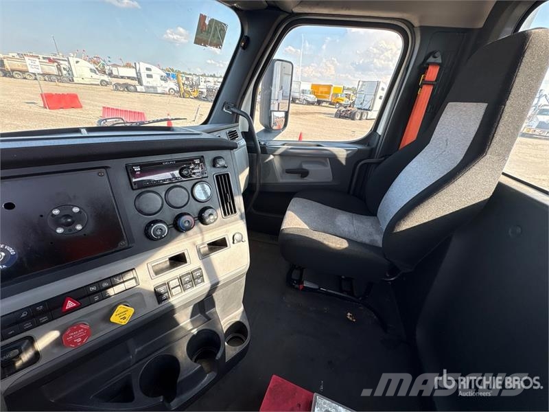 Freightliner Cascadia 116 Tractor Units
