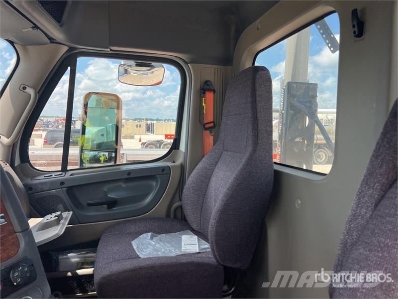 Freightliner Cascadia 113 Vlačilci