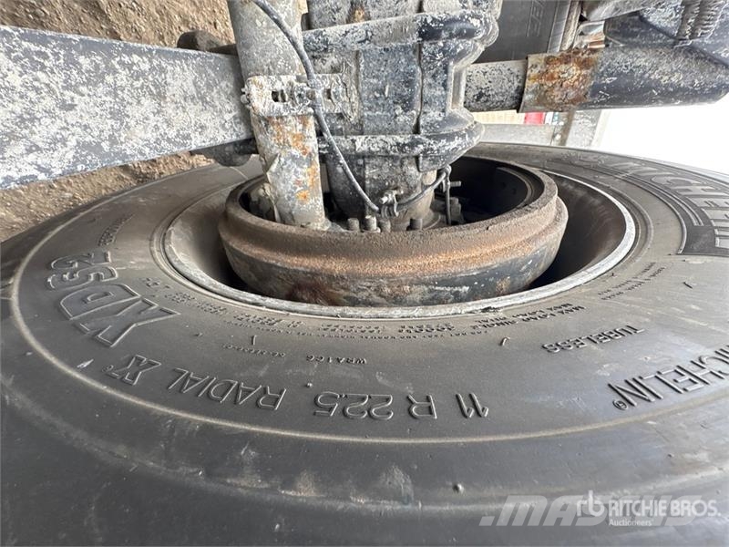 Freightliner Cascadia 126 6x4 T/A Sleeper Truck Tractor 牵引车