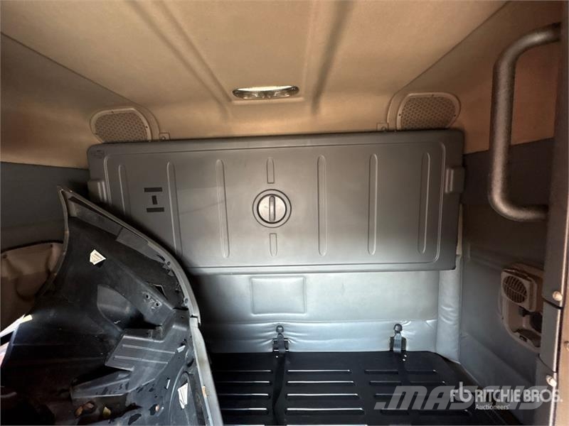 Freightliner Cascadia 125 Tractor Units