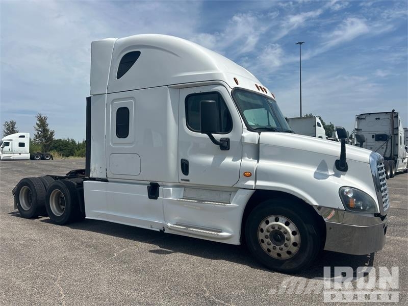 Freightliner Cascadia 125 Vetopöytäautot