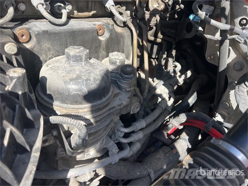 Freightliner Cascadia 126 6x4 T/A Sleeper Truck Tractor Tractor Units