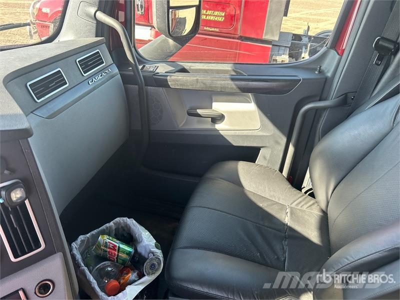 Freightliner Cascadia 126 曳引機組件