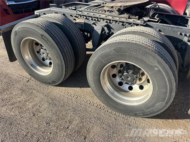 Freightliner Cascadia 126 Влекачи